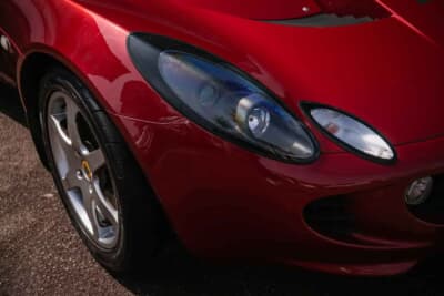 1万5750英ポンド（邦貨換算約311万円）で落札されたロータス「エリーゼ」（C）iconicauctioneers