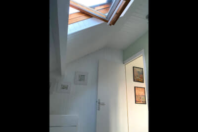 何部屋か貸しているバーバラさんのお宅。今回は屋根裏部屋でした