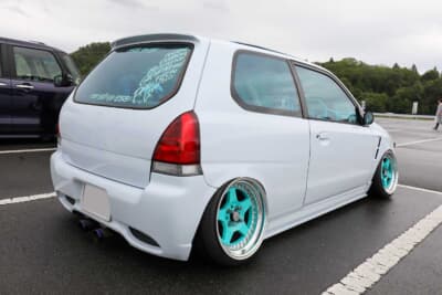 スズキ HA23型 アルト：リアバンパーなどはESB製のボディキットを装着