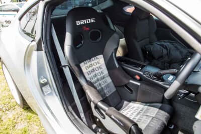 トヨタ GR86：フルバケにしたのは、ワインディングを走っても体が動かないからと話す