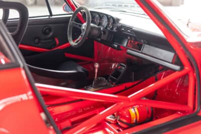 45万ユーロ～55万ユーロ（邦貨換算約7310万円～8934万円）で現在も販売中のポルシェ「911 カップ3.8 RSR」（C）Courtesy of RM Sotheby's