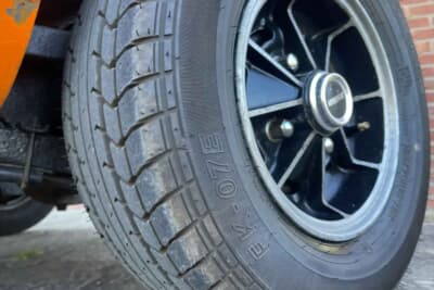 オークション終了後に落札された「ボンド・バグ700ES」（C）iconicauctioneers