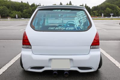 スズキ HA23型 アルト：マフラーは2本出し