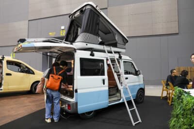 日産福岡 クリッパーバン：軽バンというミニマムサイズのワンボックスで、キャンピングカーの可能性を無限大に表現
