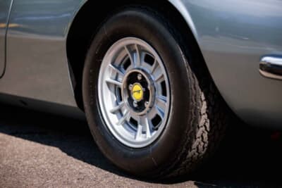 44万8500スイスフラン（邦貨換算約7680万円）で落札されたディーノ「246GTS」（C）Bonhams