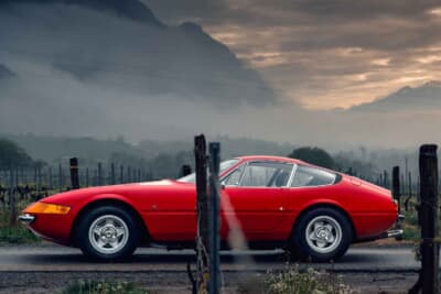 53万9375ユーロ（邦貨換算約8762万円）で落札されたフェラーリ「365GTB/4」（C）Courtesy of RM Sotheby's