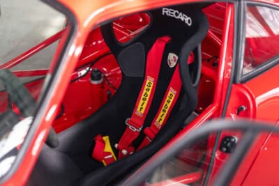 45万ユーロ～55万ユーロ（邦貨換算約7310万円～8934万円）で現在も販売中のポルシェ「911 カップ3.8 RSR」（C）Courtesy of RM Sotheby's