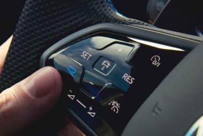 フォルクスワーゲン T-Roc-R ブラックスタイルパフォーマンス