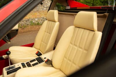 4万8300英ポンド（邦貨換算約960万円）で落札されたフェラーリ「328GTS」（C）Courtesy of RM Sotheby's