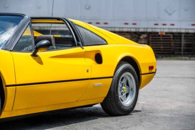 10万ドル〜12万5000ドル（邦貨換算で約1477万〜1846万円）で現在も販売中のフェラーリ「308GTS」（C）Courtesy of RM Sotheby's