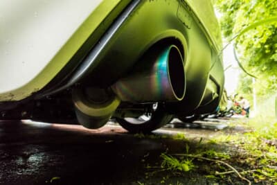 トヨタ86:マフラーもBLITZ製に交換済みだった