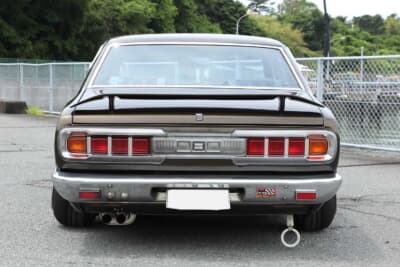 日産 610型 ダットサン・ブルーバード：ボディカラーはワゴンRやハスラーに使われているスズキ系のブラウンにオールペンしている