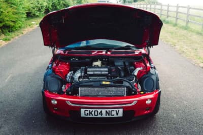 4725英ポンド(邦貨換算約93万円)で落札されたBMW「ミニクーパーS」(C)iconicauctioneers