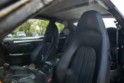 1万3500英ポンド(邦貨換算約268万円)で落札されたマセラティ「4200GT」(C)iconicauctioneers