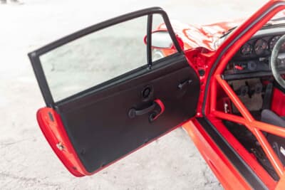 45万ユーロ～55万ユーロ（邦貨換算約7310万円～8934万円）で現在も販売中のポルシェ「911 カップ3.8 RSR」（C）Courtesy of RM Sotheby's