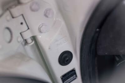 100万～150万ユーロ（邦貨換算約1億6245万～2億4365万円）で現在も販売中のポルシェ「911カレラRS 3.0」C）Courtesy of RM Sotheby's