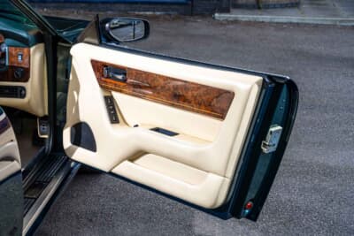 4万3700英ポンド(邦貨換算約866万円)で落札されたアストンマーティン「ヴィラージュ ヴォランテ」(C)Courtesy of RM Sotheby's