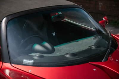 1万5750英ポンド（邦貨換算約311万円）で落札されたロータス「エリーゼ」（C）iconicauctioneers