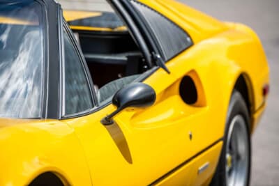 10万ドル〜12万5000ドル（邦貨換算で約1477万〜1846万円）で現在も販売中のフェラーリ「308GTS」（C）Courtesy of RM Sotheby's