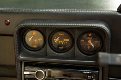 4万8300英ポンド（邦貨換算約960万円）で落札されたフェラーリ「328GTS」（C）Courtesy of RM Sotheby's