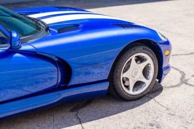 9万ドル〜11万ドル（約1330万〜1625万円）で現在も販売中のダッヂ「バイパーGTS」（C）Courtesy of RM Sotheby's