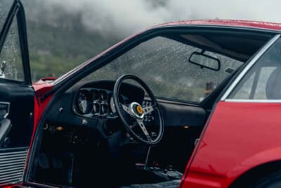 53万9375ユーロ（邦貨換算約8762万円）で落札されたフェラーリ「365GTB/4」（C）Courtesy of RM Sotheby's