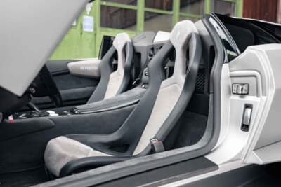 158万ユーロ(邦貨換算約2億5665万円)で落札されたランボルギーニ「レヴェントン ロードスター」(C)Courtesy of RM Sotheby's