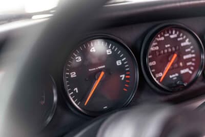 45万ユーロ～55万ユーロ（邦貨換算約7310万円～8934万円）で現在も販売中のポルシェ「911 カップ3.8 RSR」（C）Courtesy of RM Sotheby's