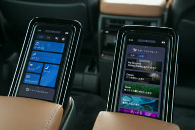 ヴェルファイアPHEV：脱着式のリアマルチオペレーションパネルさまざまな操作を行う