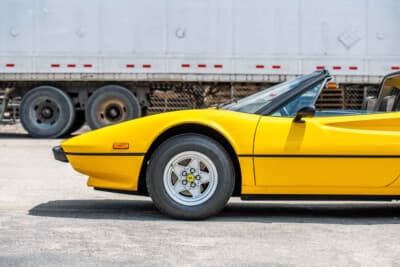 10万ドル〜12万5000ドル（邦貨換算で約1477万〜1846万円）で現在も販売中のフェラーリ「308GTS」（C）Courtesy of RM Sotheby's