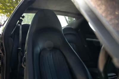 1万3500英ポンド(邦貨換算約268万円)で落札されたマセラティ「4200GT」(C)iconicauctioneers