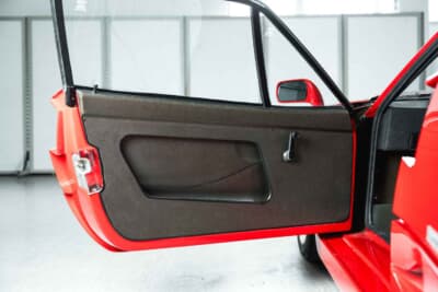 281万7500ユーロ（邦貨換算約4億5770万円）で落札されたフェラーリ「F40」（C）Courtesy of RM Sotheby's