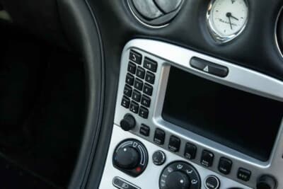 1万3500英ポンド(邦貨換算約268万円)で落札されたマセラティ「4200GT」(C)iconicauctioneers