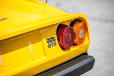 10万ドル〜12万5000ドル（邦貨換算で約1477万〜1846万円）で現在も販売中のフェラーリ「308GTS」（C）Courtesy of RM Sotheby's