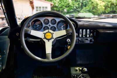 44万8500スイスフラン（邦貨換算約7680万円）で落札されたディーノ「246GTS」（C）Bonhams