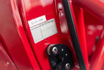 45万ユーロ～55万ユーロ（邦貨換算約7310万円～8934万円）で現在も販売中のポルシェ「911 カップ3.8 RSR」（C）Courtesy of RM Sotheby's