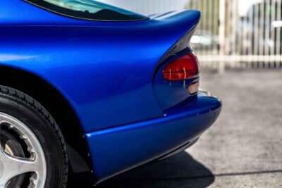 9万ドル〜11万ドル（約1330万〜1625万円）で現在も販売中のダッヂ「バイパーGTS」（C）Courtesy of RM Sotheby's