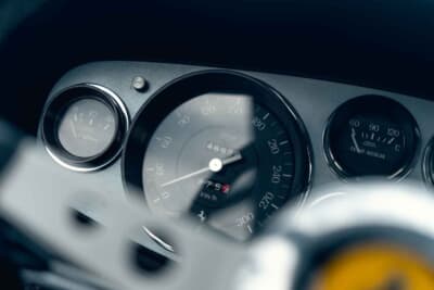 53万9375ユーロ（邦貨換算約8762万円）で落札されたフェラーリ「365GTB/4」（C）Courtesy of RM Sotheby's