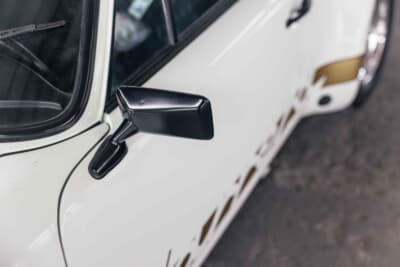 100万～150万ユーロ（邦貨換算約1億6245万～2億4365万円）で現在も販売中のポルシェ「911カレラRS 3.0」C）Courtesy of RM Sotheby's