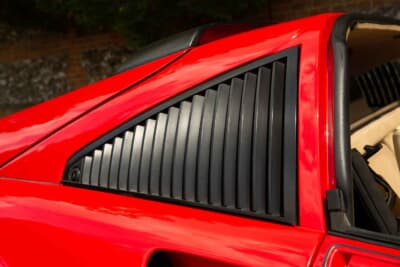 4万8300英ポンド（邦貨換算約960万円）で落札されたフェラーリ「328GTS」（C）Courtesy of RM Sotheby's