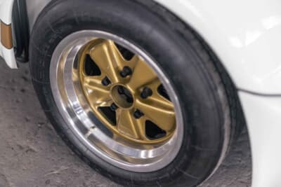 100万～150万ユーロ（邦貨換算約1億6245万～2億4365万円）で現在も販売中のポルシェ「911カレラRS 3.0」C）Courtesy of RM Sotheby's