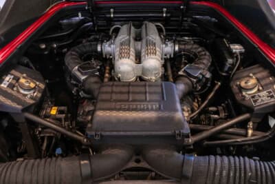 5万6250英ポンド（邦貨換算約1100万円）落札されたフェラーリ「348スパイダー」（C）iconicauctioneers