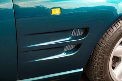 4万3700英ポンド(邦貨換算約866万円)で落札されたアストンマーティン「ヴィラージュ ヴォランテ」(C)Courtesy of RM Sotheby's