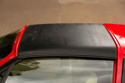 4万8300英ポンド（邦貨換算約960万円）で落札されたフェラーリ「328GTS」（C）Courtesy of RM Sotheby's