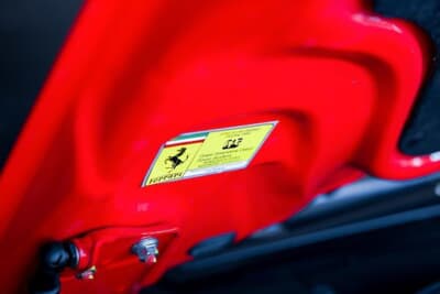 80万スイスフラン〜90万スイスフラン(邦貨換算約1億4800万円〜約1億6700万円)で現在も販売中のフェラーリ「599 GTO」(C)Bonhams|Cars