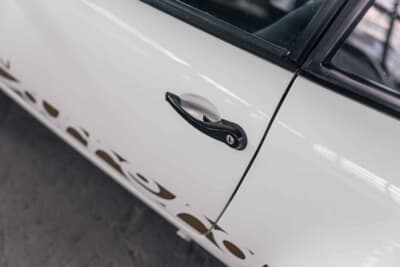 100万～150万ユーロ（邦貨換算約1億6245万～2億4365万円）で現在も販売中のポルシェ「911カレラRS 3.0」C）Courtesy of RM Sotheby's