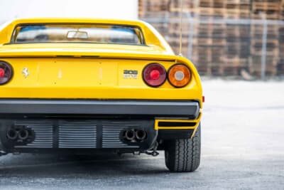 10万ドル〜12万5000ドル（邦貨換算で約1477万〜1846万円）で現在も販売中のフェラーリ「308GTS」（C）Courtesy of RM Sotheby's