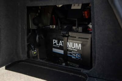 1万3500英ポンド(邦貨換算約268万円)で落札されたマセラティ「4200GT」(C)iconicauctioneers