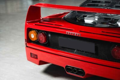 281万7500ユーロ（邦貨換算約4億5770万円）で落札されたフェラーリ「F40」（C）Courtesy of RM Sotheby's