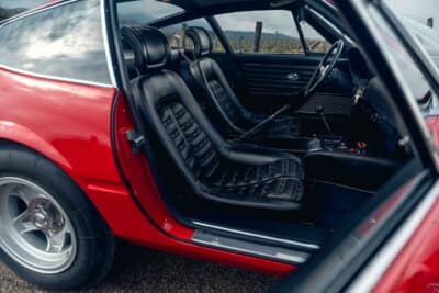 53万9375ユーロ（邦貨換算約8762万円）で落札されたフェラーリ「365GTB/4」（C）Courtesy of RM Sotheby's